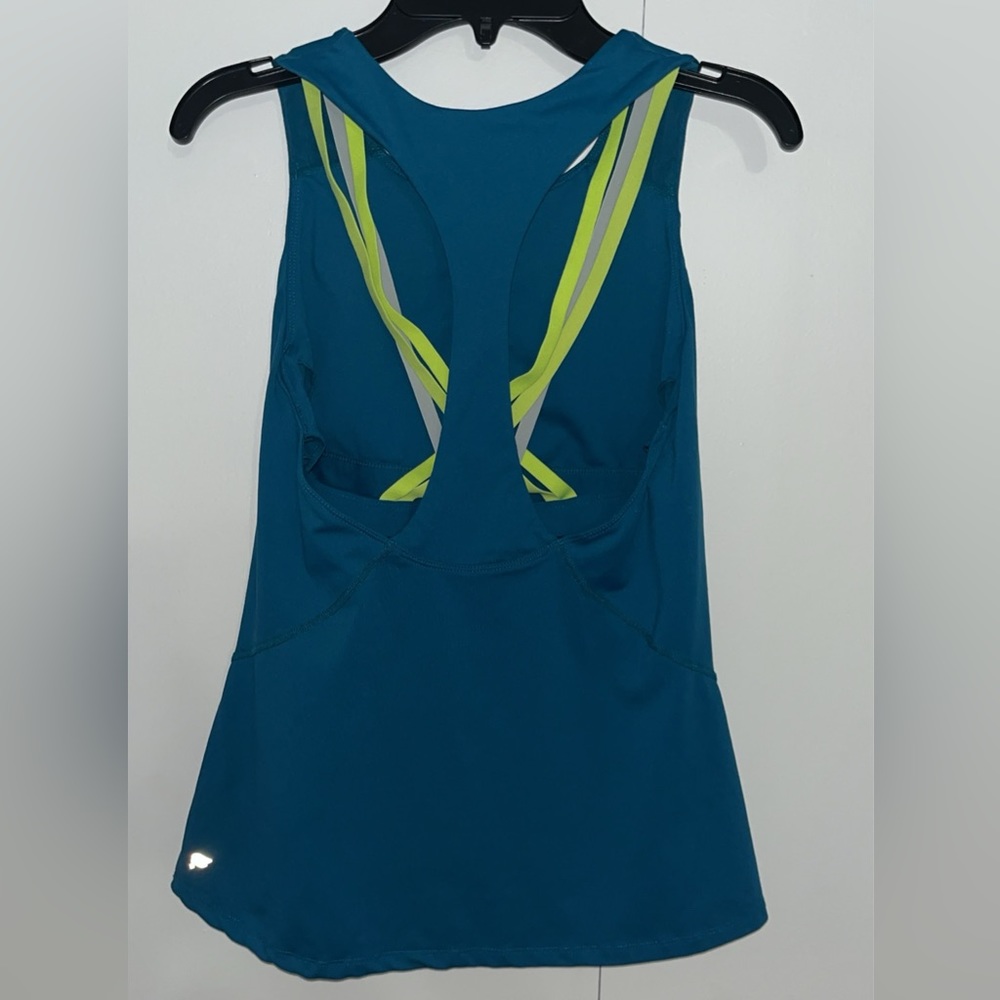 Amazing condition Fabletics top.